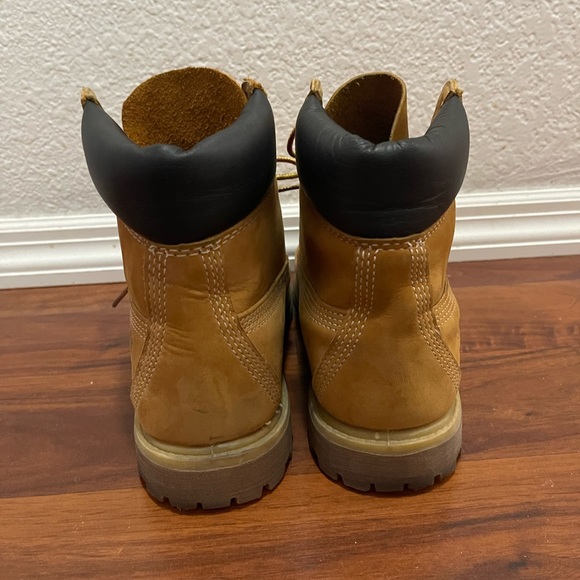 Women’s Timberland 6” Premium Boots Size 7 - Picture 4 of 10